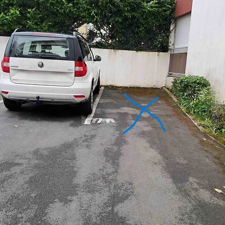 L'océanide, F2 Du Bureau, Vue Latérale Appartement *